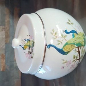 Vintage Korean enameled sugar, flour bowl